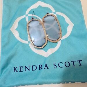 Kendra Scott Danielle Gray Cat Eye Earrings (large)